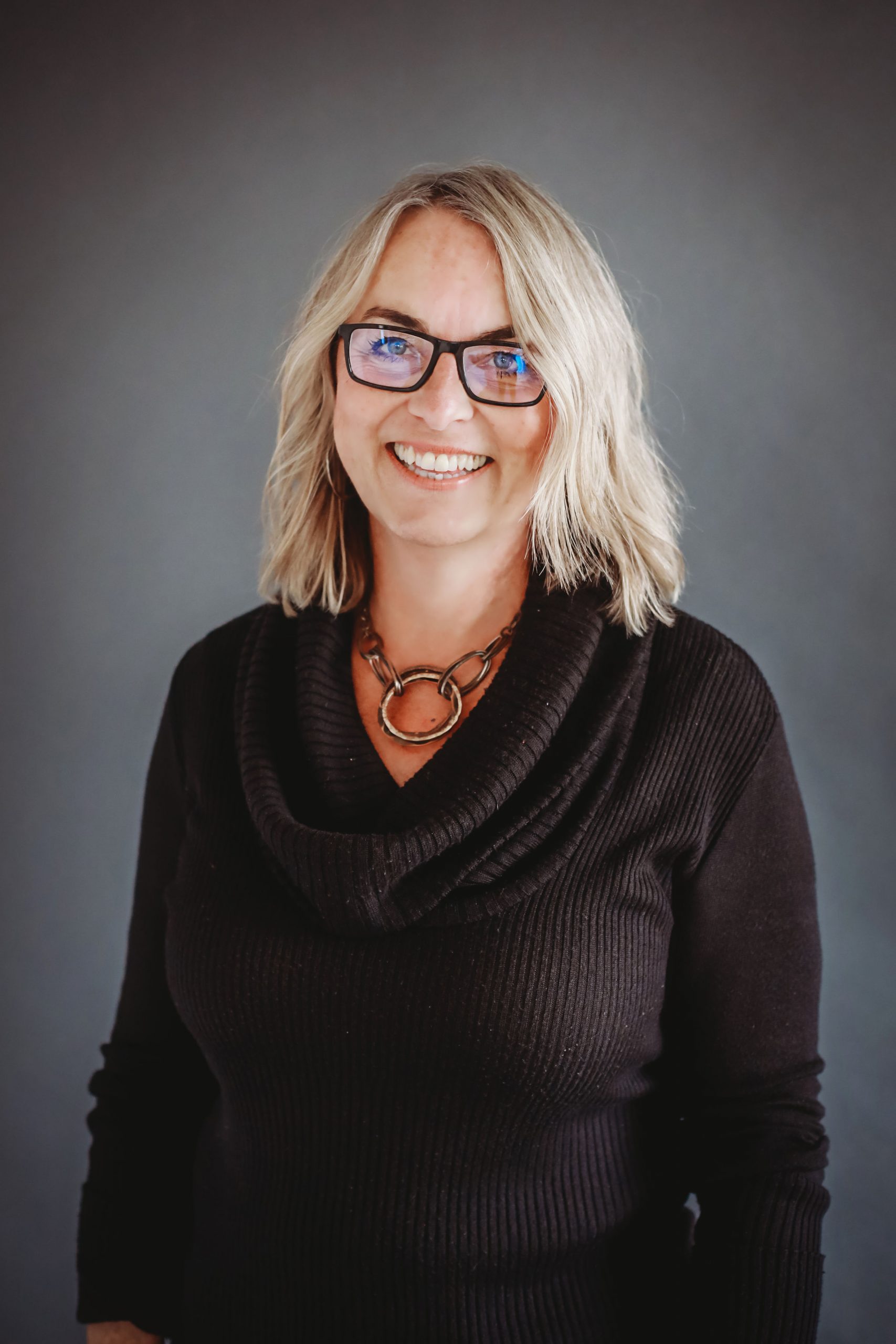 Portrait of Lisa Farmer